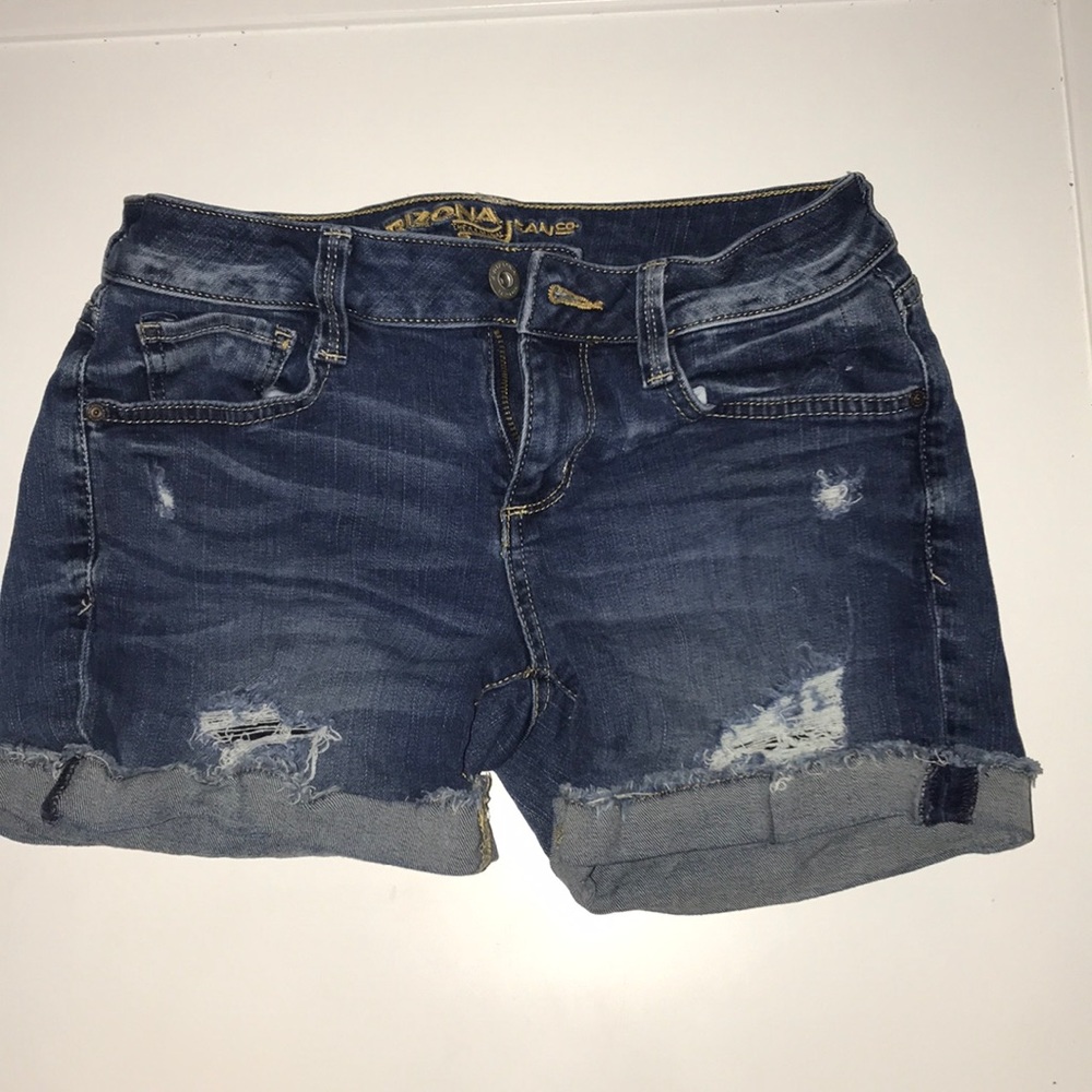 Arizona jean shorts size 3.  Excellent condition.